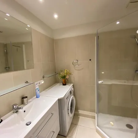 Berliner Hof 3-zi-wohnung Mit Meerblick Und Strandlage An Der Promenade דירה שרבאוץ